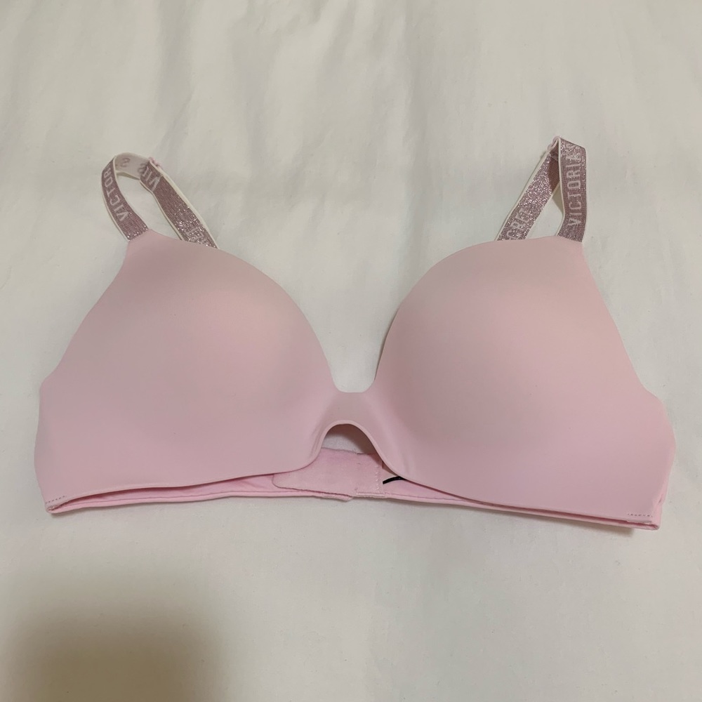 Victoria’s Secret Lightly Lined Wireless Bra